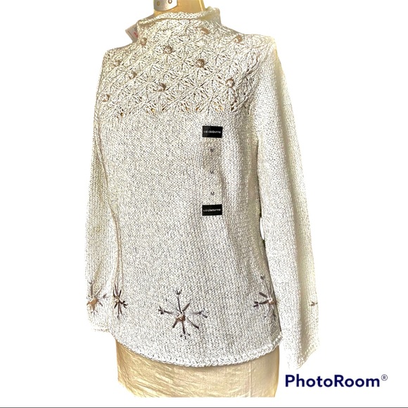 Sweater with silk embroidery size medium. Cream color with taupe embroidery. - Picture 3 of 5